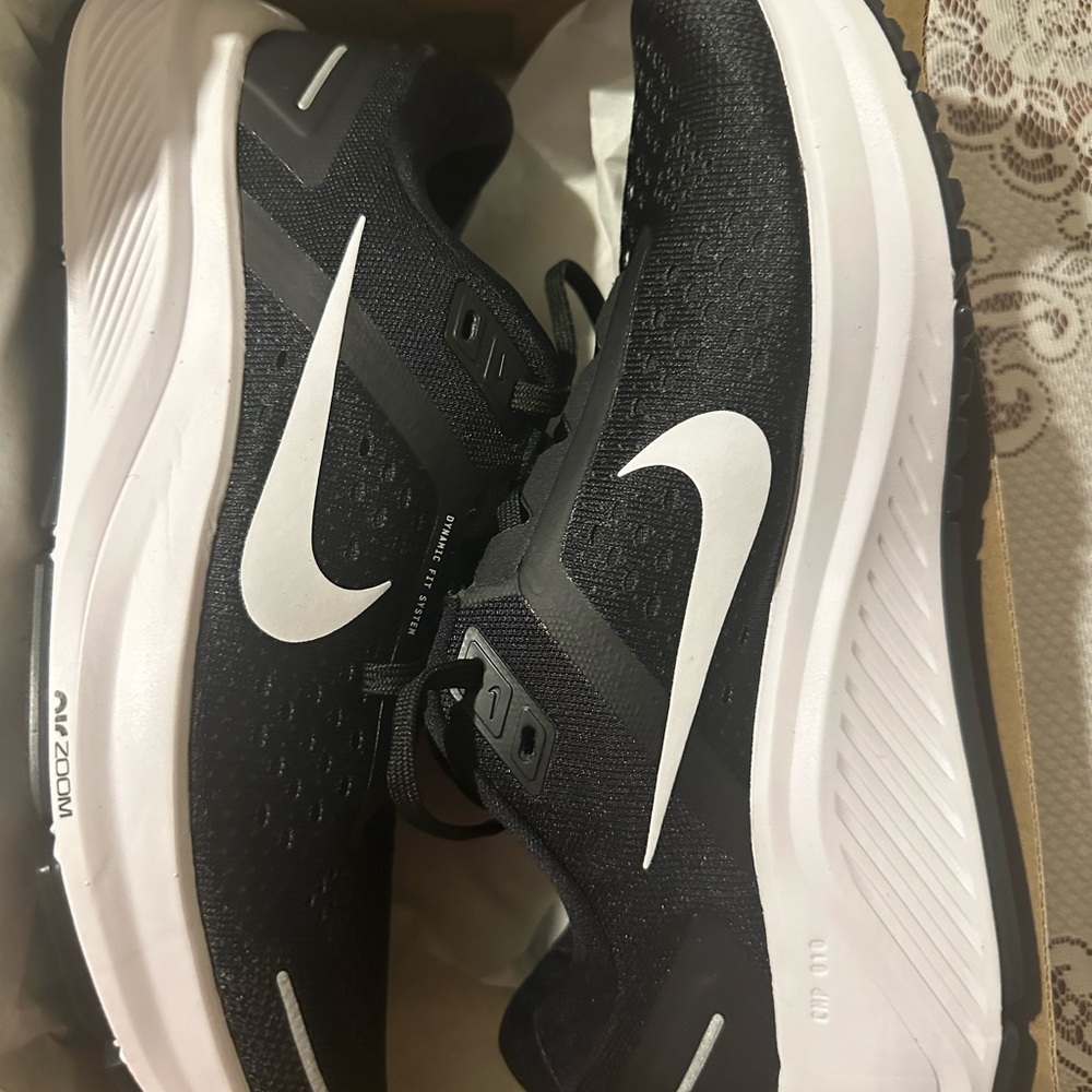 Nike Men's Black Running Shoes